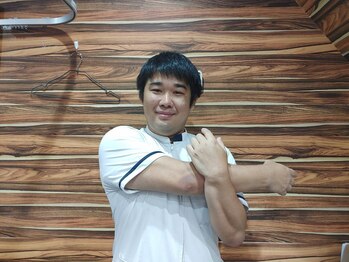 岡本駅前整骨院/肩のストレッチ