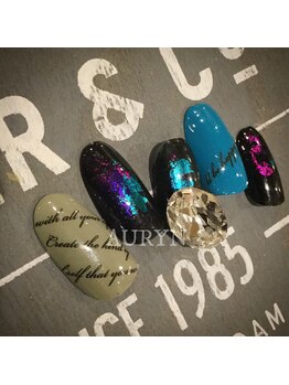 アウリン(AURYN)/大きめビジューがアクセント☆