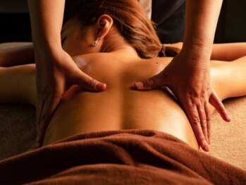 ザ スパ ペントハウス 代官山店(THE SPA PENTHOUSE)の写真/【翌朝5時まで営業◎】ゆったり過ごせる完全個室で溜まった疲れをじっくり癒します。シャワー完備。