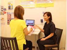 とくなが美容整体院の雰囲気（カウンセラーが一人一人と向き合いお客様のサポートをします）