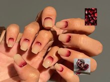 季節感を取り入れたネイルもおすすめ＊