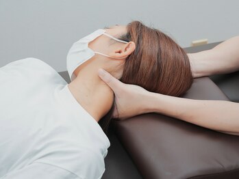 整体サロン 中西/頭蓋骨の筋膜リリース