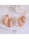 ピオニーネイル(peony nail)の写真/10月は重なり合う紅葉。赤や黄に染まる紅葉は、1枚1枚筆で描き、奥行き感が感じられます。