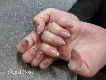 スウィートローズ(Sweet Rose)の写真/【上品かわいい指先に】日常生活に馴染むデザインに、キラキラのパーツをプラスして華やかさを演出♪