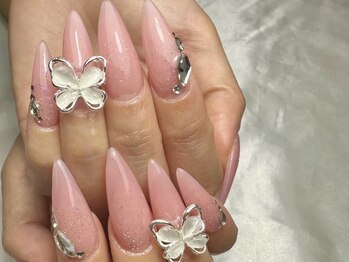 レイネイル レイエステティック 岐阜茜部店(RAY NAIL & RAY ESTHETIC)の写真/ブライダルetc.華やかにしたい大切なイベントに◎爪の形も美しく♪シーンに合わせた思い通りのデザインに♪