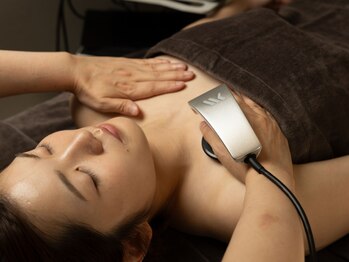 ザ ウィンバックサロン(THE WINBACK SALON)の写真/<<頑固で慢性的な疲れに◎>>深部加温×ハンド技術の融合で筋肉や内臓に優しく働きかけ、心身の疲れを改善♪