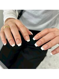 王道フレンチネイル