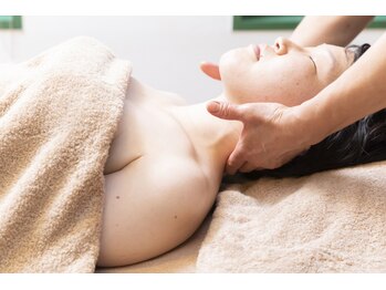 カブール三宮/お首マッサージ