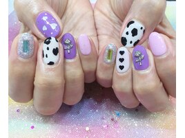 牛柄ネイル