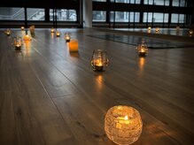 ヨガ ムーン(yoga moon)の雰囲気（人気のキャンドルヨガ。外から見えない隠れ家スタジオで癒しを。）