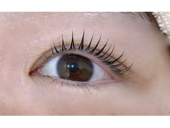 メイクプラスネイル ヴィヴィッド(MAKE+NAIL vivid)の写真/丁寧なカウンセリングと確かな技術で一人ひとりに寄り添いあなたらしい美しさを一緒にみつけるサロン。