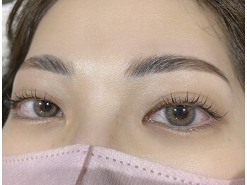 ネオリーブ エクラ 上野御徒町店(Neolive eclat)/ハリウッドブロウ×パリジェンヌ