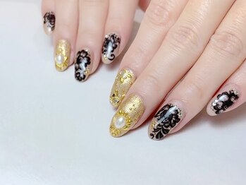 黒レースクリアネイル