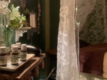 カレイド マニョ(kaleido manyo)の写真/【厳選されたアロマで、深い呼吸とめぐりが整う…】植物の力と香りで導く、深いリラクゼーション