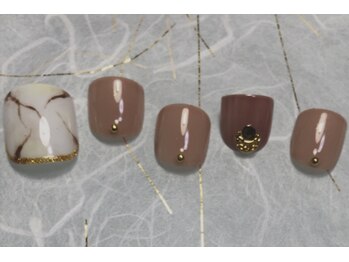 リリーヘブン(LILY HEAVEN)/定番人気のオトナ大理石nail