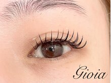 軽くて柔らかい♪モチも◎王道フラットラッシュで自まつげに馴染むボリューム感