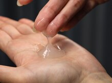 施術後のお肌の引き締めと保湿で、毛の土台となる肌もいたわります。