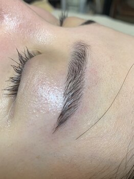 ナチュラルビューティーサロン スピカ(natural beauty salon spica)の写真/【次世代眉毛パーマ】今っぽ垢抜け眉に！第一印象を劇的UP★毛流れ矯正パリブロウリフト&美眉毛WAX¥5800