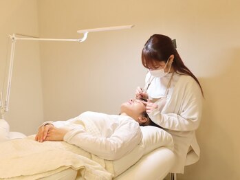 マリノ(Malino)の写真/《新技術LEDまつ毛エクステを導入★》特別なLEDライト使用で硬化時間も短く、低刺激＆持続力ＵＰ◎