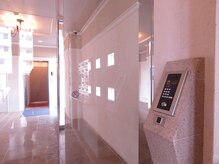 ステージサロン(STAGE-Salon)の雰囲気（インターホンにて【201】を押してください）