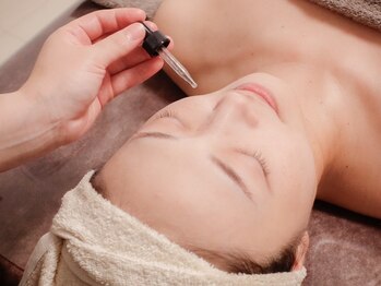 レイル(REIR)の写真/【40代からの本気エイジングケア◎】レチノールピーリングでシミ・しわ・毛穴・ニキビ悩みを改善へ導く♪