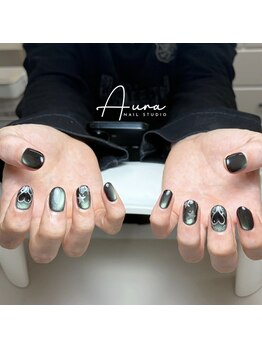 オーラネイル(Aura Nail)/上品ポイントネイル