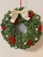 ヒロ(Hilo) モールで作ったクリスマスリース。今年はこれを飾ろうっと!