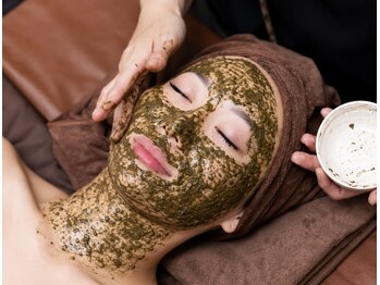 エクラボーテ 仙台新寺(Eclat beaute)の写真/本気のニキビケア★ブツブツ・凸凹肌改善【ハーブピーリング＋選べる悩み別パック★￥9900】結果出しに自信