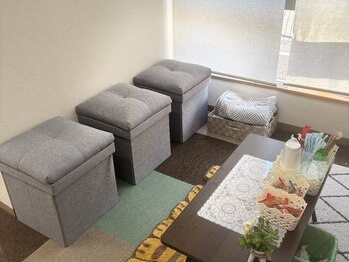 【肩・腰・膝の痛み】愛知腱引き道場 大府/待合スペース