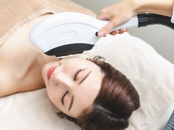 クロア ナゴヤ(Croire NAGOYA)の写真/[覚王山/フェイシャル/たるみケア]引き上げV字ラインをキープし、キュッと引き締まった小顔を叶えます☆