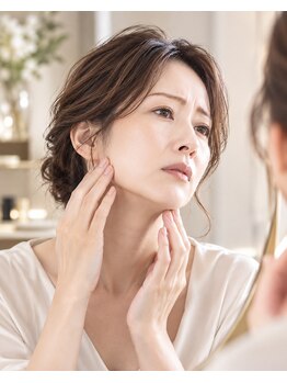 オニュ(ONYU)の写真/鏡を見るたび、ちょっと嬉しくなるフェイスラインへ。