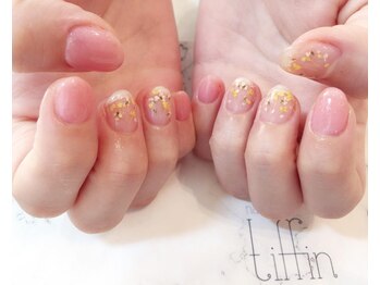 ネイルサロン ティフィン(tiffin)/みんな大好き押し花ネイル♪