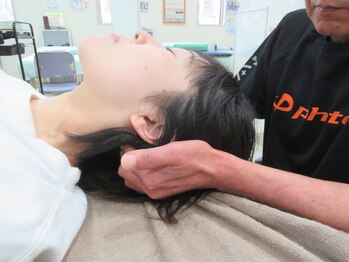 かず整骨院/上部頸椎矯正