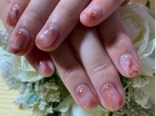ニーナ(nina)の雰囲気（縦長フォルム育成をご希望のA様。美爪ジェル育成で2回目の施術後）