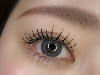 ティアム(Tia'm)の写真/【極美】カチ盛り束感エクステ♪パッチリとしたフサフサまつ毛で好印象な目元に★LEDエクステで持続も◎