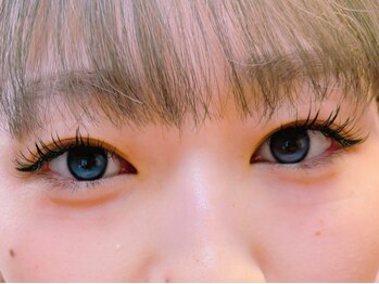 ティアラプラス(Tiara+)の写真/違和感なく快適な付け心地で自まつげに馴染む自然な仕上がりに♪目元の印象UP&毎日のメイク時短にも◎