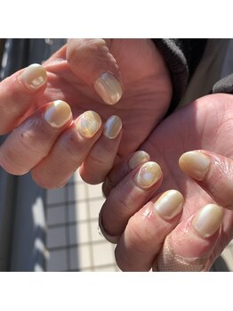 Mネイルアンドカフェ シェレステ/黄色のオーロラネイル♪♪