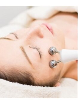 アロマエステサロン エッセンス/リフトアップケア