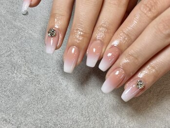 エーネイルサロン 三条店(A-Nail Salon)の写真/【上品で上質なネイルを…♪】うる艶&美フォルムネイルでシンプルな中にも繊細な施術で綺麗な指先が叶う♪