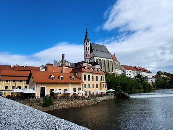 ユウキシキ(YUKISIKI)/YUKISIKI小顔矯正&美容鍼海外OFF