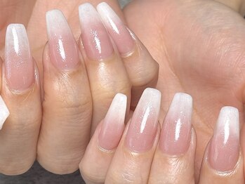 シンプルベイビーブーマーネイル