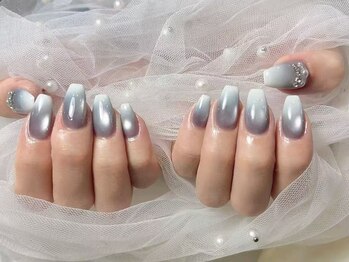 センシー ネイル スタジオ(Sensy Nail Studio)/上品グレーグラデ