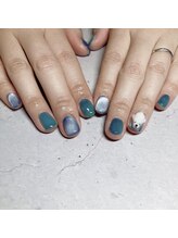 ラグネル(Luxnal)/シロクマちゃんネイル