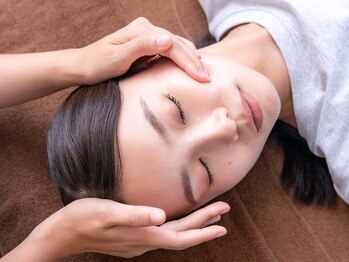 小顔矯正と姿勢矯正と骨盤矯正が評判の女性専門整体院 福井高木中央店/小顔矯正+骨盤矯正+輪郭三点矯正