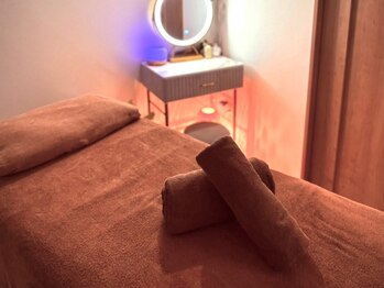 フフラバイプラス(FUFLA BY PLUS)の写真/アロマで日々の疲れに癒しを★アロマの香りに癒されてオイルで心も体も軽くなる♪