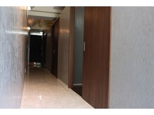 スアイ(SUAI)/ホテルのような非日常空間サロン