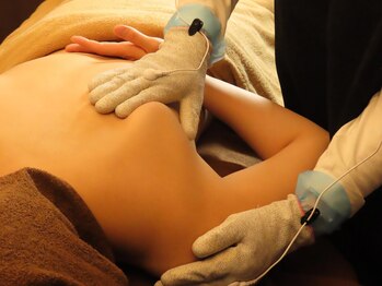 リラ 円山(lila)の写真/【筋膜リリース】次世代機器で筋膜をほぐすことで、凝りや姿勢が改善！短時間で全身にアプローチ！¥10000