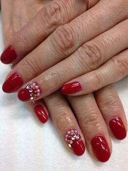 ネイルサロン ティアラリュクス 市川北口店(Tiara Luxe)/レッドネイル