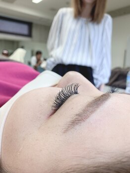 フリルアイビューティ 豊中店(Frill Eye Beauty)/