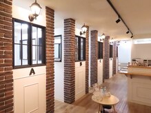 ルーモス アイラッシュサロン(Lumos)/【店内】半個室で落ち着いた空間